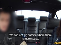 Voiture, En levrette, Faciale, Doigter, De plein air, Lécher le sphincter, Fessée, Uniforme