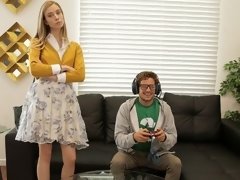 お尻, ブロンド, フェラチオ, バック, 手コキする, オナニー, 剃毛, ガリガリ