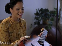 お尻, デカ尻, デカパイ, イく瞬間, イマラチオ, 手コキする, 淫乱熟女, ストッキング