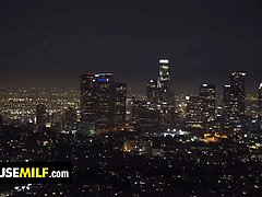 デカパイ, 衣服着たままセックス, チン, 手コキする, なめる, 母, オマンコ, 三人