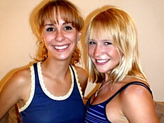 18 ans, Amateur, Gros cul, Gros seins, Blonde, Sucer une bite, En levrette, Adolescente