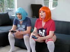 Tetas grandes, Penetracion con dedos, Hd, Lamidas, Tetas naturales, Coño, Chorro, Adolescente