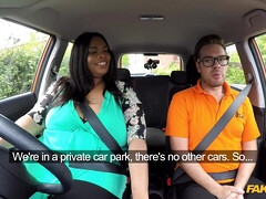 ぽっちゃり, 黒人, フェラチオ, 車, 顔射, 手コキする, アウトドア, オッパイの