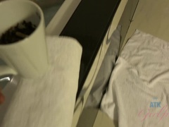 Leie, Blondine, Blasen, Schmutzig, Höschen, Piercing, Muschi, Socken