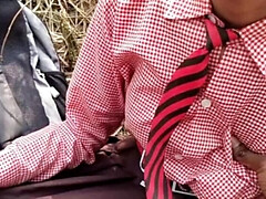 18 jaar, Broeder, Universiteit, Schattig, Huisgemaakt, Indisch, Student, Uniformpje