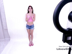 18 ans, Amateur, Belle grosse femme bgf, Brunette brune, Papa, Petite femme, Pov, Adolescente