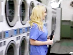 Grosse titten, Blondine, Tochter, Aufs gesicht abspritzen, Hd, Hausfrau, Flotter dreier, Ehefrau