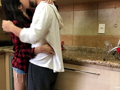 Leie, Blasen, Braunhaarige, Hardcore, Lecken, Rasiert, Dürr, Titten