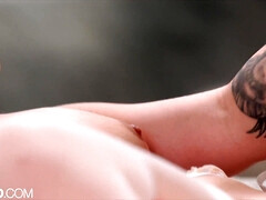 Arsch, Arschlecken, Grosser arsch, Braunhaarige, Lecken, Muschi, Arsch lecken, Strümpfe