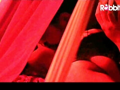 Grosse titten, Prominente, Hundestellung, Selbstgemacht, Indisch, Mutti, Natürlichen titten, Titten