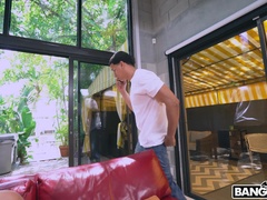 18 jaar, Enthousiasteling, Blond, Sperma shot, Hondjeshouding, Hardcore, Hd, Interraciaal
