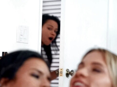 Amateur, Brunette brune, Queue, Masturbation, Seins naturels, Piercing, Voyeur, Mouillée