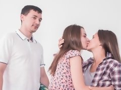 Большие сиськи, Блондинки, Минет, Собачьи, Две девушки, Ласковые ручки, Натуральные сиськи, Втроем