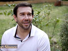 Gros seins, Blonde, Éjaculation interne, Gorge profonde, Hd, Léchez, Muscle, Rasée