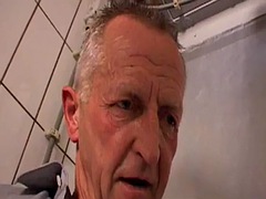 Tussi, Schönheit, Blasen, Braunhaarige, Oma, Hardcore, Reif, Jungendliche (18+)