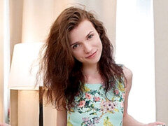 Amateur, Chambre à dormir, Grosse bite, Sucer une bite, En levrette, Seins naturels, Culottes ou slips, Nénés