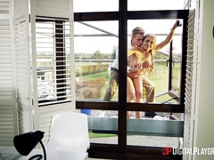 お尻, ブロンド, フェラチオ, 手コキする, なめる, オマンコ, ロシア人, ショートヘア