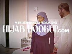 Grote lul, Pijpbeurt, Bruinharig, Bedriegen, Sperma shot, Handbeurt, Hardcore, Gezichtspunt