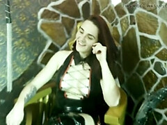 Садо мазо, Одетые девушки голые парни, Фетиш, Француженки, Каблуки, Наказание, Рабыни, Сосущие