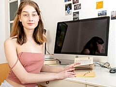 Любители, Жопа, Брюнетки, Пальцем, Натуральные сиськи, Короткая стрижка, Молоденькие, Сиськи