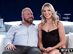 Grosse bite, Blonde, Gorge profonde, Queue, En levrette, Faciale, Interracial, Chatte