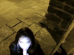 Blasen, Braunhaarige, Hundestellung, Aufs gesicht abspritzen, Hd, Natürlichen titten, Im freien