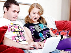 Grote mammen, Blond, Pijpbeurt, Hondjeshouding, Hardcore, Likken, Natuurlijke tieten, Russisch