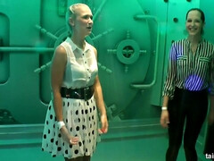 18 años, Loco, Sexo duro, Lesbiana, Desnudo, Orgía, Coño, Tetas