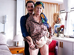 18 jahre, Leie, Lecken, Reif, Muschi, Rau, Schlaffe titten, Taboo