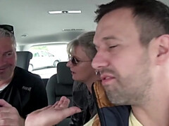 Leie, Grosser schwanz, Grosse titten, Blasen, Sperma im mund, Hd, Milf, Pissen