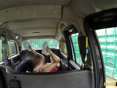 Любители, Минет, В машине, Сперма на лице, Секс без цензуры, Лизание, Киски, Лизание жопы