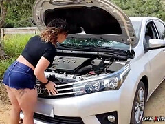 SAFADO METEU NA MOÇA QUE ESTAVA COM CARRO QUEBRADO NA ESTRADA