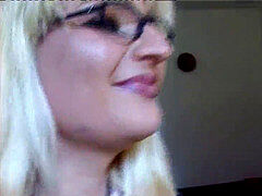 素人, アナル, フェラチオ, 毛深い, 自家製, なめる, 淫乱熟女, 三人