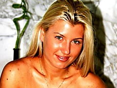 18 jahre, Bad, Grosser arsch, Grosse titten, Blasen, Lecken, Masturbation, Dürr