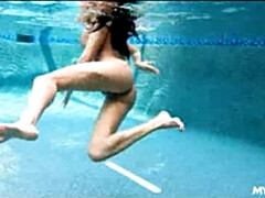 Gros seins, Sucer une bite, Brunette brune, Tir de sperme, Faciale, Fille latino, Mère que j'aimerais baiser, Épouse