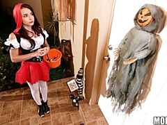 Gros cul, Sucer une bite, Brunette brune, En levrette, Fille latino, Seins naturels, Adolescente, Nénés