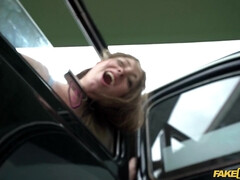 Минет, В машине, Глубокая глотка, Хд, Натуральные сиськи, Жесткий секс, Бритые, Развязные