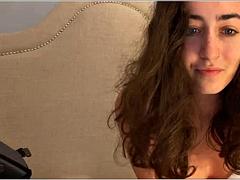 Amateur, Brunette brune, Pieds, Fétiche, Masturbation, Solo, Suçant