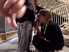 Amateur, Gros seins, Sucer une bite, Attrapée, Couple, Fait maison, Hôtel, Seins naturels