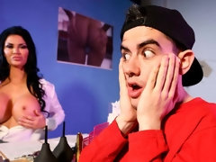 Tetas grandes, Mamada, Morena, Atrapados, Estilo perrito, Pajear, Lamidas, Madres para coger