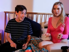 Blondine, Blasen, Bruder, Handjob, Rasiert, Jungendliche (18+), Titten, Spanner