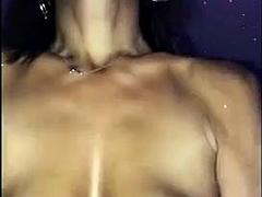 Amateur, Mère que j'aimerais baiser, Nénés