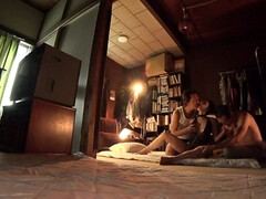 素人, アナル, アジア人, デカ尻, デカチン, 茶髪の, 乱交, 自然山雀