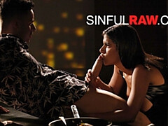 Grote mammen, Hondjeshouding, Hardcore, Hd, Interraciaal, Latijnse vrouw, Likken, Kut duiken