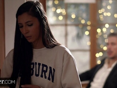 Brunette brune, Tromperie, Tir de sperme, Domination, Pieds, Fétiche, Léchez, Chatte