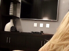 Arsch, Blondine, Blasen, Vollbusig, Süss, Kehlenfick, Schwanz, Natürlich