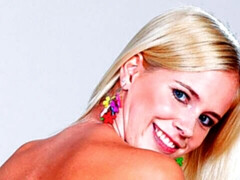 Blond, Vingeren, Gapende, Handbeurt, Masturbatie, Mager, Strippen, Tiener