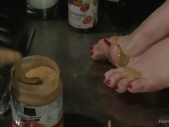 Peanut Butter and Jelly Toe Sandwiches: Lesbian Foot Sploshing!!!