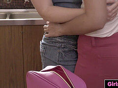 Amateur, Morena, Cocina, Lesbiana, Lamidas