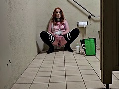 Leie, In den arsch, Crossdresser, Im freien, Öffentlich, Rotschopf, Transfrau, Spielzeuge